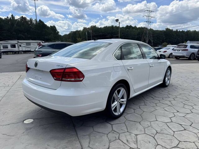 Белый Фольксваген Пассат, объемом двигателя 2 л и пробегом 80 тыс. км за 11000 $, фото 4 на Automoto.ua