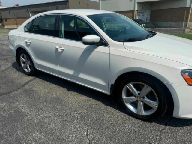 Білий Фольксваген Пассат, об'ємом двигуна 2 л та пробігом 74 тис. км за 6200 $, фото 2 на Automoto.ua