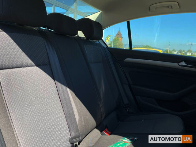 Білий Фольксваген Пассат, об'ємом двигуна 1.6 л та пробігом 233 тис. км за 14990 $, фото 16 на Automoto.ua