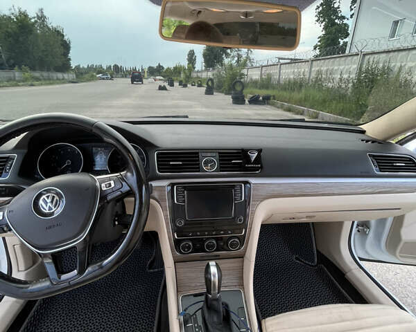 Белый Фольксваген Пассат, объемом двигателя 1.8 л и пробегом 297 тыс. км за 11800 $, фото 17 на Automoto.ua