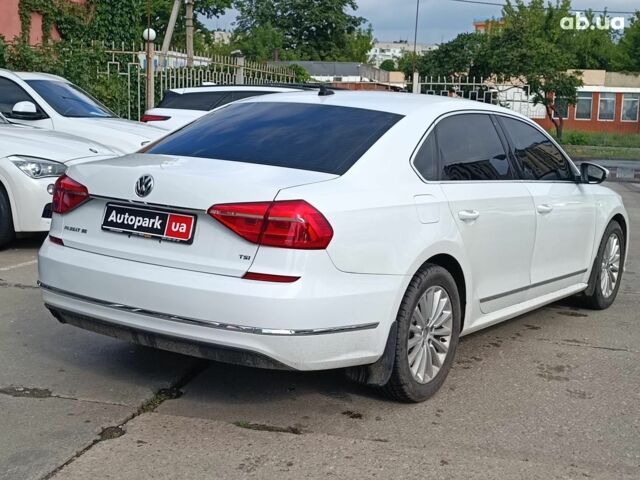 Белый Фольксваген Пассат, объемом двигателя 1.8 л и пробегом 134 тыс. км за 12490 $, фото 7 на Automoto.ua