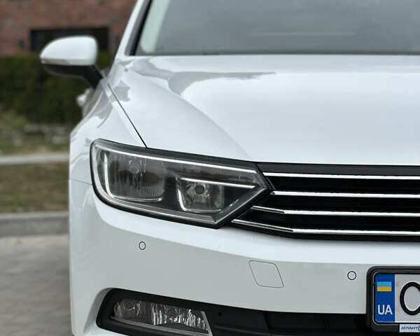 Білий Фольксваген Пассат, об'ємом двигуна 1.4 л та пробігом 145 тис. км за 14500 $, фото 6 на Automoto.ua
