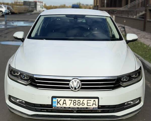 Белый Фольксваген Пассат, объемом двигателя 1.8 л и пробегом 126 тыс. км за 17000 $, фото 4 на Automoto.ua