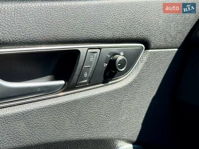 Белый Фольксваген Пассат, объемом двигателя 1.8 л и пробегом 136 тыс. км за 12900 $, фото 23 на Automoto.ua