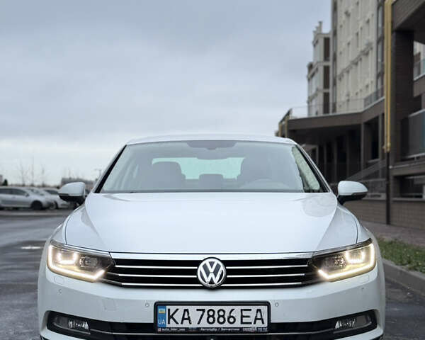 Белый Фольксваген Пассат, объемом двигателя 1.8 л и пробегом 130 тыс. км за 16900 $, фото 4 на Automoto.ua