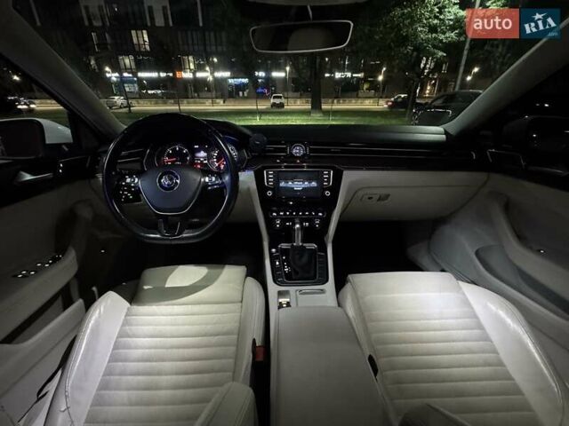 Белый Фольксваген Пассат, объемом двигателя 1.97 л и пробегом 261 тыс. км за 16600 $, фото 8 на Automoto.ua