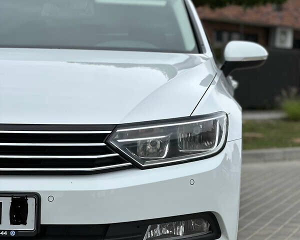 Білий Фольксваген Пассат, об'ємом двигуна 1.4 л та пробігом 145 тис. км за 14500 $, фото 5 на Automoto.ua