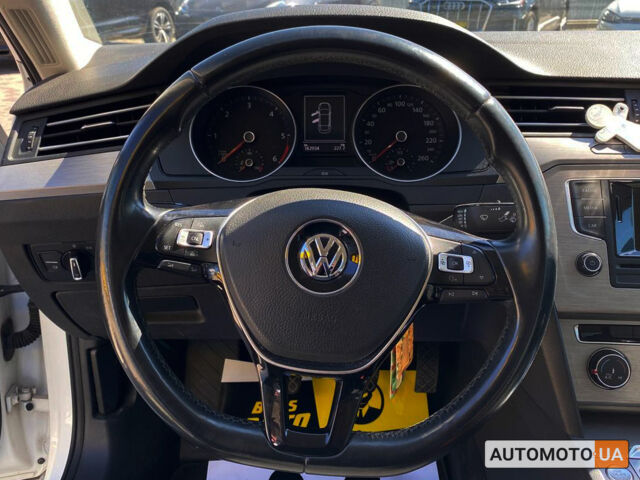 Білий Фольксваген Пассат, об'ємом двигуна 1.6 л та пробігом 233 тис. км за 14990 $, фото 12 на Automoto.ua