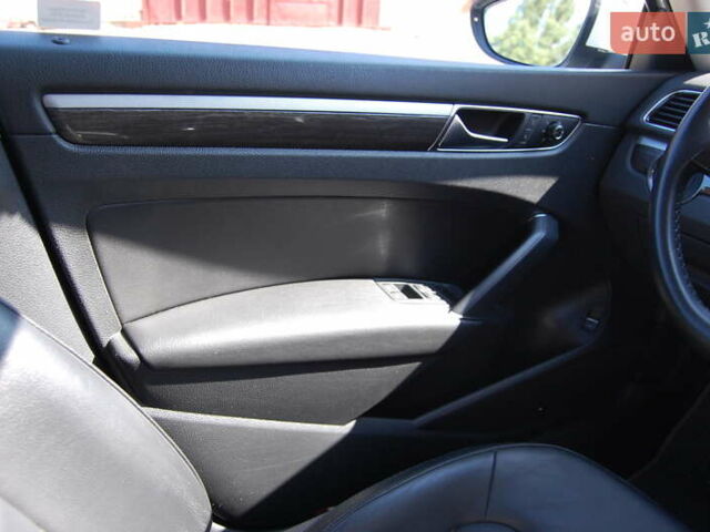 Белый Фольксваген Пассат, объемом двигателя 1.8 л и пробегом 123 тыс. км за 16000 $, фото 86 на Automoto.ua