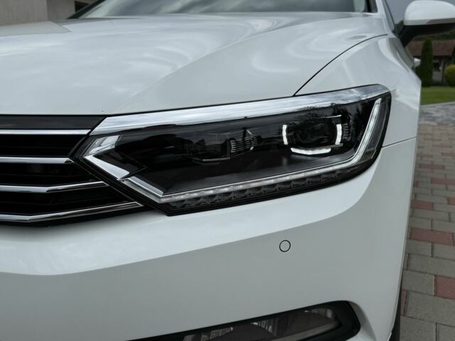 Белый Фольксваген Пассат, объемом двигателя 0 л и пробегом 173 тыс. км за 17999 $, фото 10 на Automoto.ua