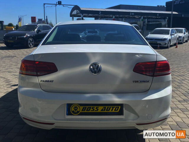 Білий Фольксваген Пассат, об'ємом двигуна 1.6 л та пробігом 233 тис. км за 14990 $, фото 2 на Automoto.ua