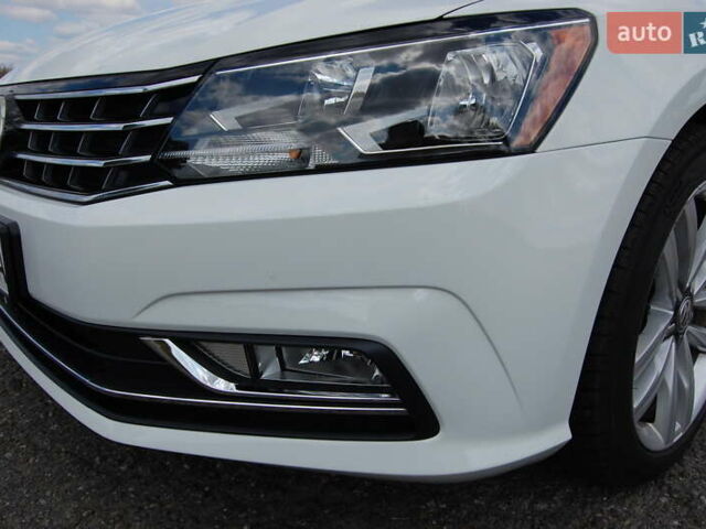 Белый Фольксваген Пассат, объемом двигателя 1.8 л и пробегом 123 тыс. км за 16000 $, фото 13 на Automoto.ua