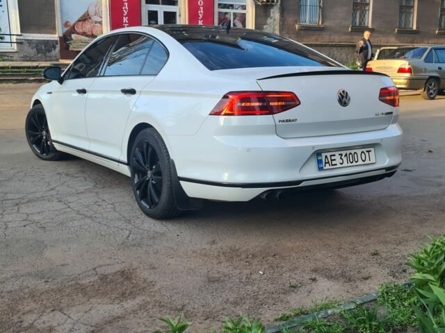Білий Фольксваген Пассат, об'ємом двигуна 2 л та пробігом 232 тис. км за 19500 $, фото 10 на Automoto.ua