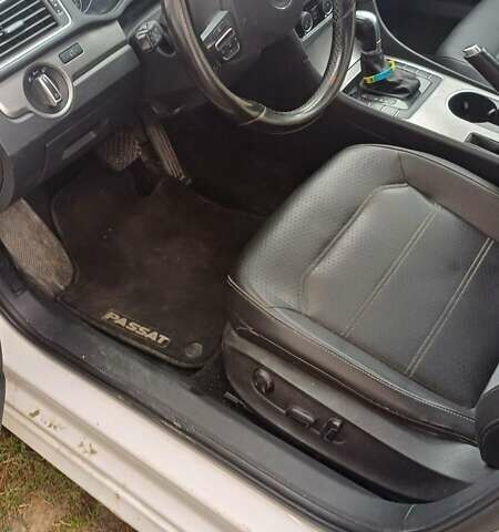 Белый Фольксваген Пассат, объемом двигателя 1.97 л и пробегом 250 тыс. км за 11900 $, фото 21 на Automoto.ua