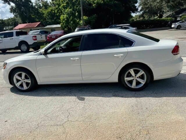 Белый Фольксваген Пассат, объемом двигателя 1.8 л и пробегом 75 тыс. км за 2400 $, фото 3 на Automoto.ua