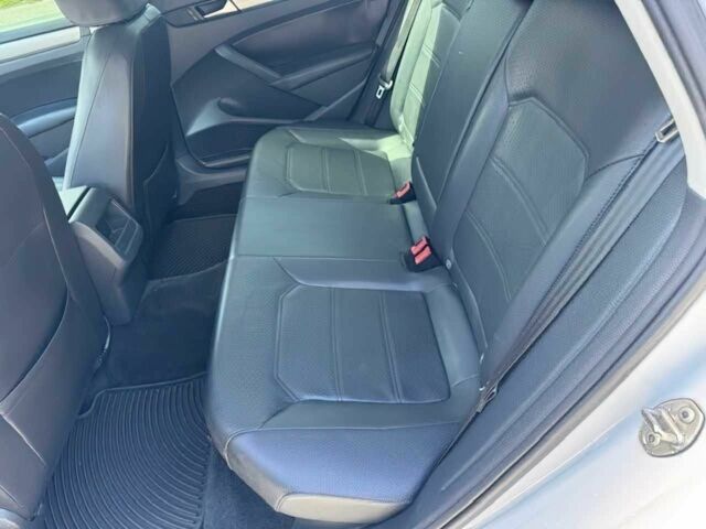 Белый Фольксваген Пассат, объемом двигателя 1.8 л и пробегом 75 тыс. км за 2400 $, фото 10 на Automoto.ua