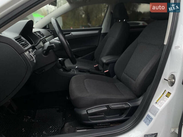 Белый Фольксваген Пассат, объемом двигателя 1.8 л и пробегом 152 тыс. км за 13200 $, фото 13 на Automoto.ua