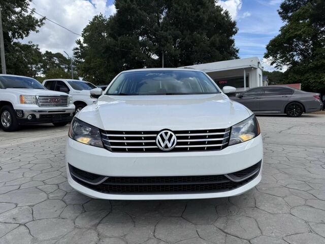 Белый Фольксваген Пассат, объемом двигателя 2 л и пробегом 80 тыс. км за 11000 $, фото 1 на Automoto.ua