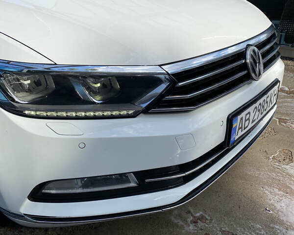 Белый Фольксваген Пассат, объемом двигателя 1.97 л и пробегом 239 тыс. км за 18000 $, фото 2 на Automoto.ua