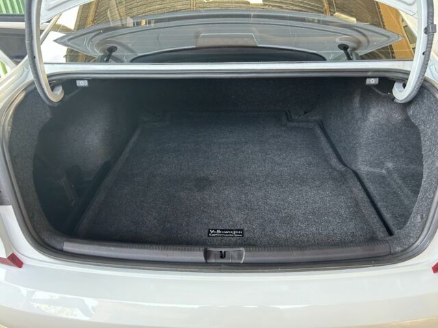 Білий Фольксваген Пассат, об'ємом двигуна 1.8 л та пробігом 165 тис. км за 12800 $, фото 8 на Automoto.ua