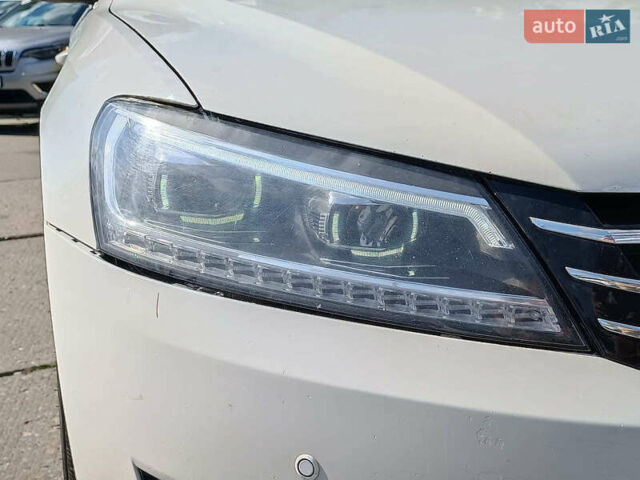 Белый Фольксваген Пассат, объемом двигателя 2 л и пробегом 232 тыс. км за 10990 $, фото 3 на Automoto.ua