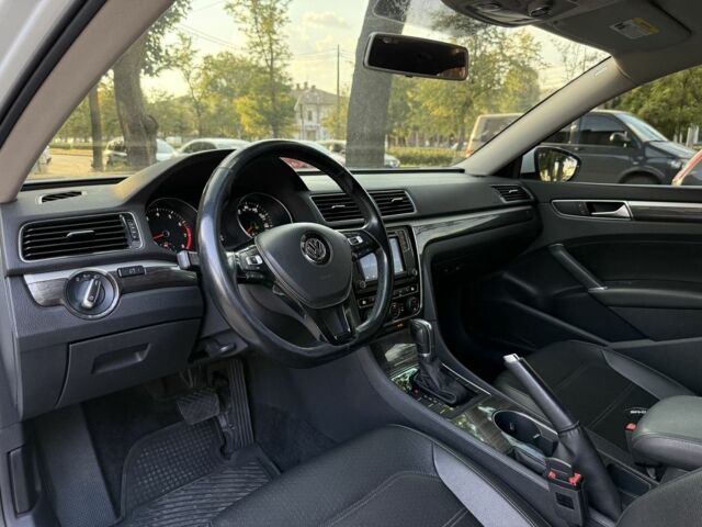 Белый Фольксваген Пассат, объемом двигателя 1.8 л и пробегом 204 тыс. км за 11700 $, фото 13 на Automoto.ua