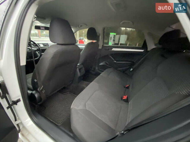 Белый Фольксваген Пассат, объемом двигателя 1.8 л и пробегом 152 тыс. км за 13200 $, фото 19 на Automoto.ua