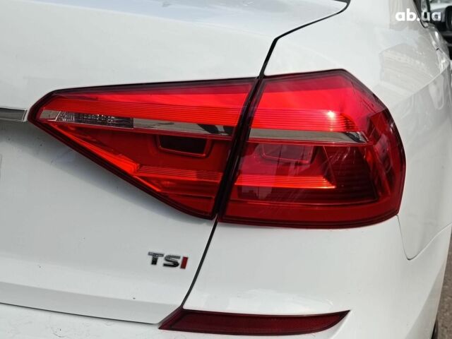 Белый Фольксваген Пассат, объемом двигателя 1.8 л и пробегом 134 тыс. км за 12490 $, фото 9 на Automoto.ua