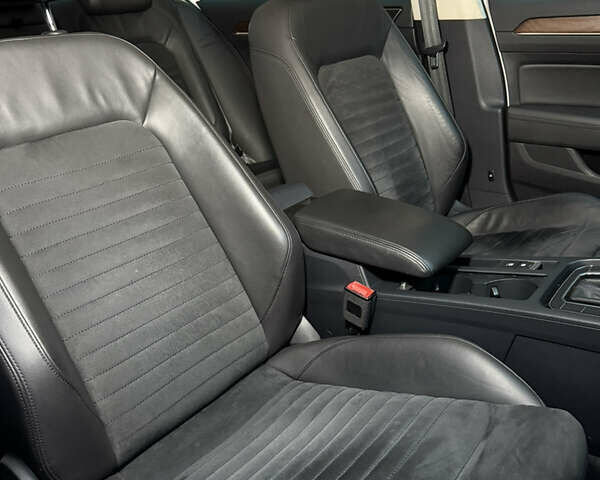 Белый Фольксваген Пассат, объемом двигателя 1.8 л и пробегом 130 тыс. км за 16900 $, фото 36 на Automoto.ua