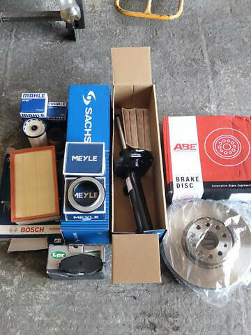 Белый Фольксваген Пассат, объемом двигателя 1.97 л и пробегом 239 тыс. км за 18000 $, фото 19 на Automoto.ua