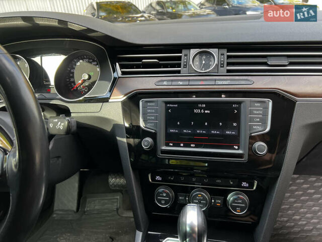 Білий Фольксваген Пассат, об'ємом двигуна 1.8 л та пробігом 170 тис. км за 15500 $, фото 17 на Automoto.ua