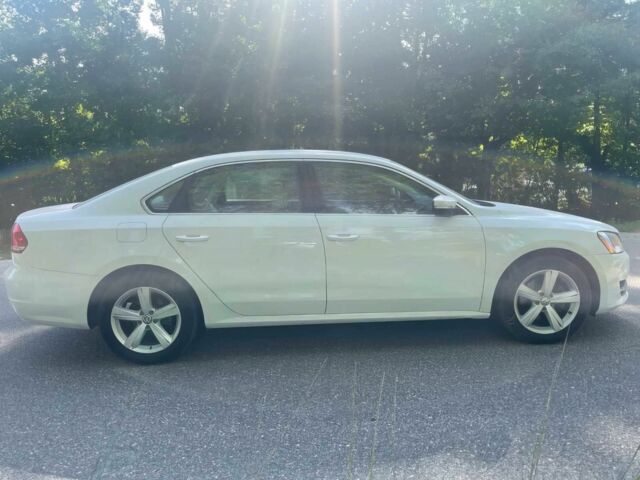 Білий Фольксваген Пассат, об'ємом двигуна 1.8 л та пробігом 80 тис. км за 4500 $, фото 7 на Automoto.ua