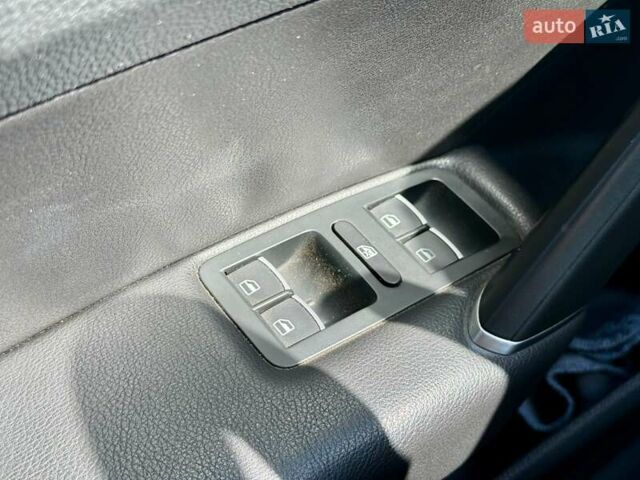 Белый Фольксваген Пассат, объемом двигателя 1.8 л и пробегом 136 тыс. км за 12900 $, фото 22 на Automoto.ua