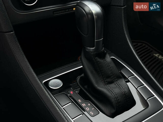 Белый Фольксваген Пассат, объемом двигателя 1.8 л и пробегом 269 тыс. км за 10599 $, фото 11 на Automoto.ua