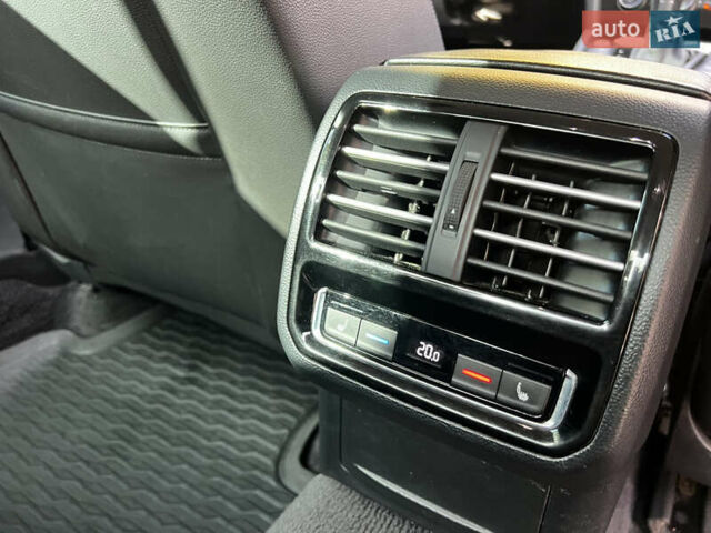 Білий Фольксваген Пассат, об'ємом двигуна 1.8 л та пробігом 170 тис. км за 15500 $, фото 11 на Automoto.ua