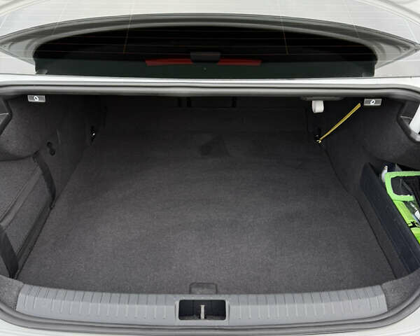 Белый Фольксваген Пассат, объемом двигателя 1.97 л и пробегом 219 тыс. км за 19300 $, фото 21 на Automoto.ua