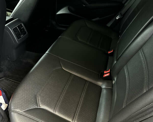 Білий Фольксваген Пассат, об'ємом двигуна 1.97 л та пробігом 239 тис. км за 12300 $, фото 14 на Automoto.ua