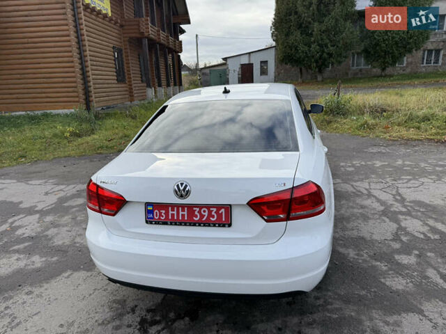 Белый Фольксваген Пассат, объемом двигателя 1.8 л и пробегом 215 тыс. км за 11600 $, фото 7 на Automoto.ua