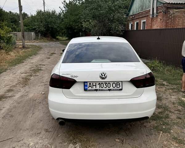 Белый Фольксваген Пассат, объемом двигателя 1.8 л и пробегом 205 тыс. км за 10400 $, фото 4 на Automoto.ua