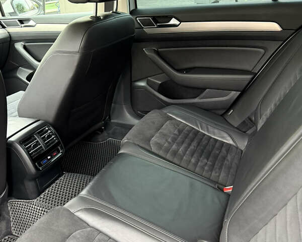 Белый Фольксваген Пассат, объемом двигателя 1.97 л и пробегом 219 тыс. км за 19300 $, фото 11 на Automoto.ua