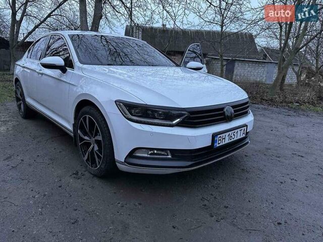 Белый Фольксваген Пассат, объемом двигателя 1.97 л и пробегом 310 тыс. км за 16500 $, фото 6 на Automoto.ua
