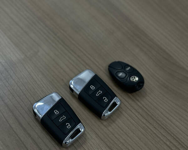 Белый Фольксваген Пассат, объемом двигателя 1.97 л и пробегом 211 тыс. км за 17200 $, фото 83 на Automoto.ua