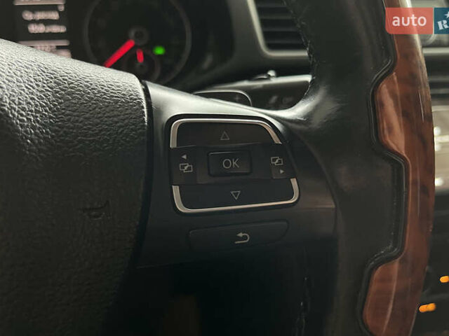 Білий Фольксваген Пассат, об'ємом двигуна 3.6 л та пробігом 124 тис. км за 11000 $, фото 20 на Automoto.ua