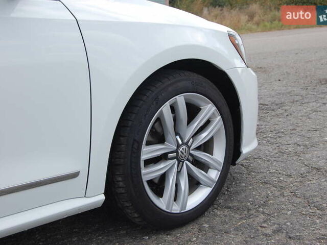 Белый Фольксваген Пассат, объемом двигателя 1.8 л и пробегом 123 тыс. км за 16000 $, фото 9 на Automoto.ua