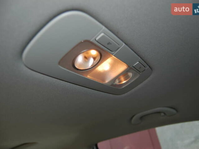 Белый Фольксваген Пассат, объемом двигателя 1.8 л и пробегом 123 тыс. км за 16000 $, фото 66 на Automoto.ua