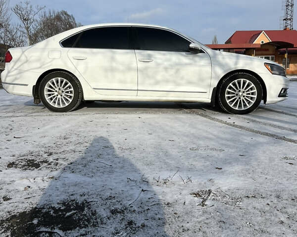 Белый Фольксваген Пассат, объемом двигателя 1.8 л и пробегом 310 тыс. км за 9999 $, фото 6 на Automoto.ua