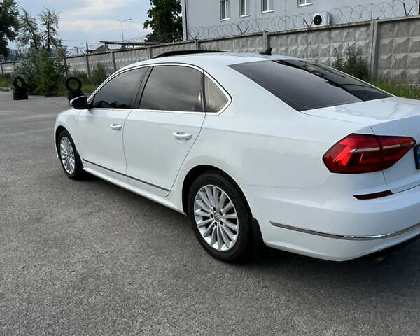 Белый Фольксваген Пассат, объемом двигателя 1.8 л и пробегом 297 тыс. км за 11800 $, фото 7 на Automoto.ua