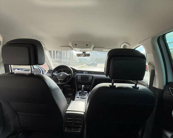 Белый Фольксваген Пассат, объемом двигателя 1.8 л и пробегом 126 тыс. км за 17000 $, фото 31 на Automoto.ua