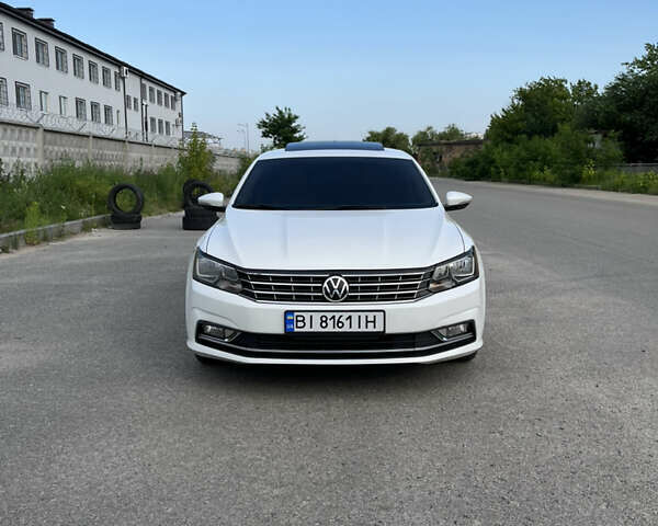 Белый Фольксваген Пассат, объемом двигателя 1.8 л и пробегом 297 тыс. км за 11800 $, фото 1 на Automoto.ua