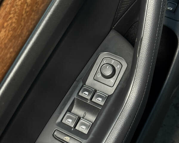 Белый Фольксваген Пассат, объемом двигателя 1.8 л и пробегом 130 тыс. км за 16900 $, фото 45 на Automoto.ua